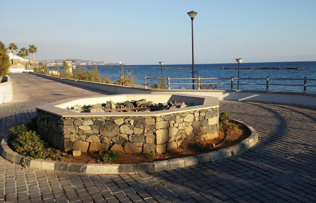Green Valley Modern Studio Limassol Exteriör bild