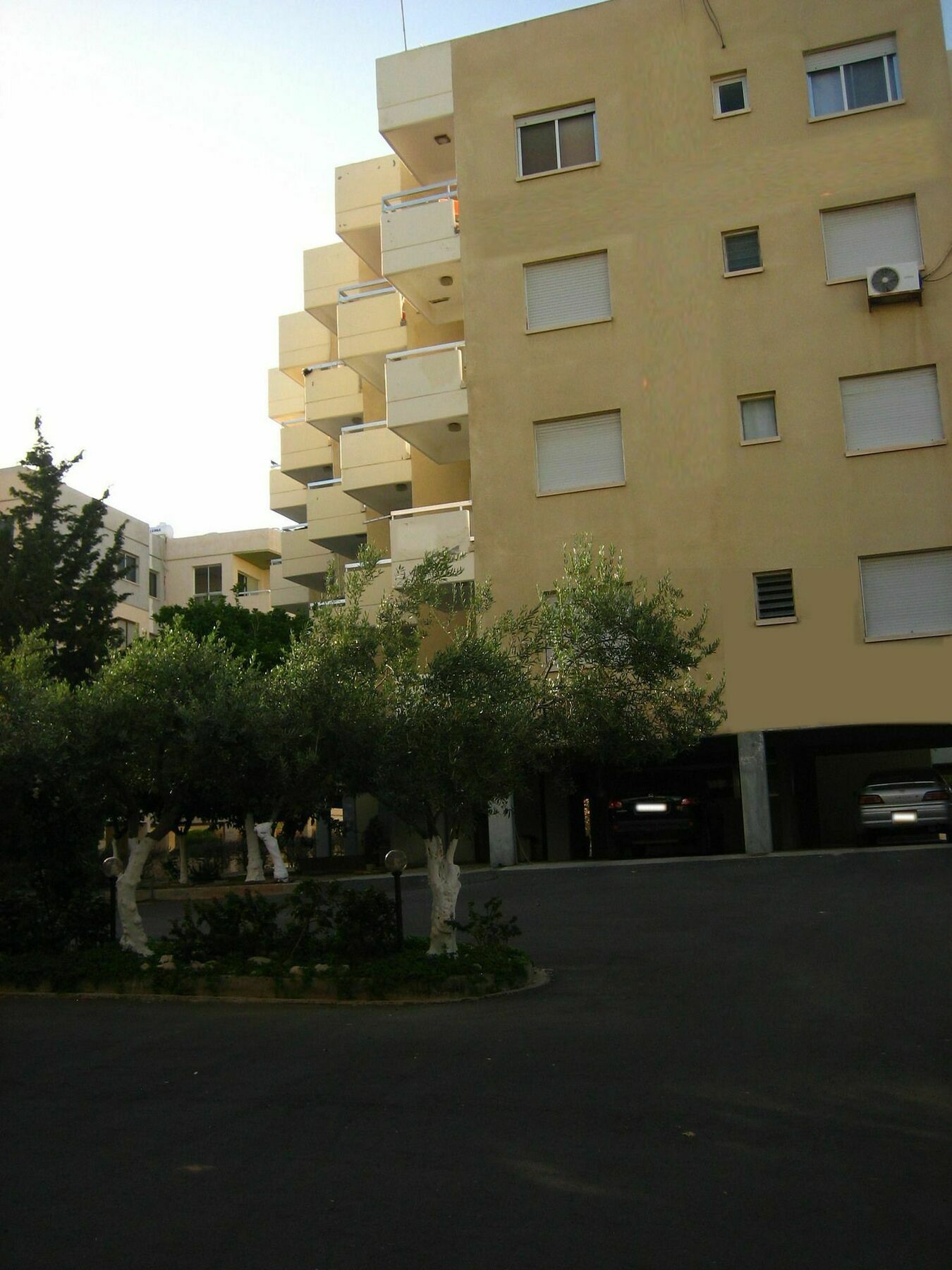 Green Valley Modern Studio Limassol Exteriör bild