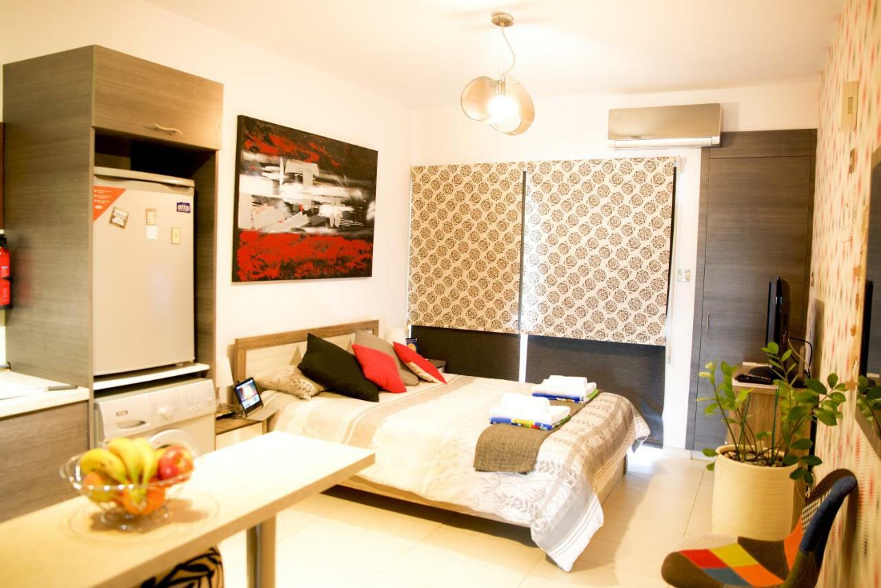 Green Valley Modern Studio Limassol Exteriör bild
