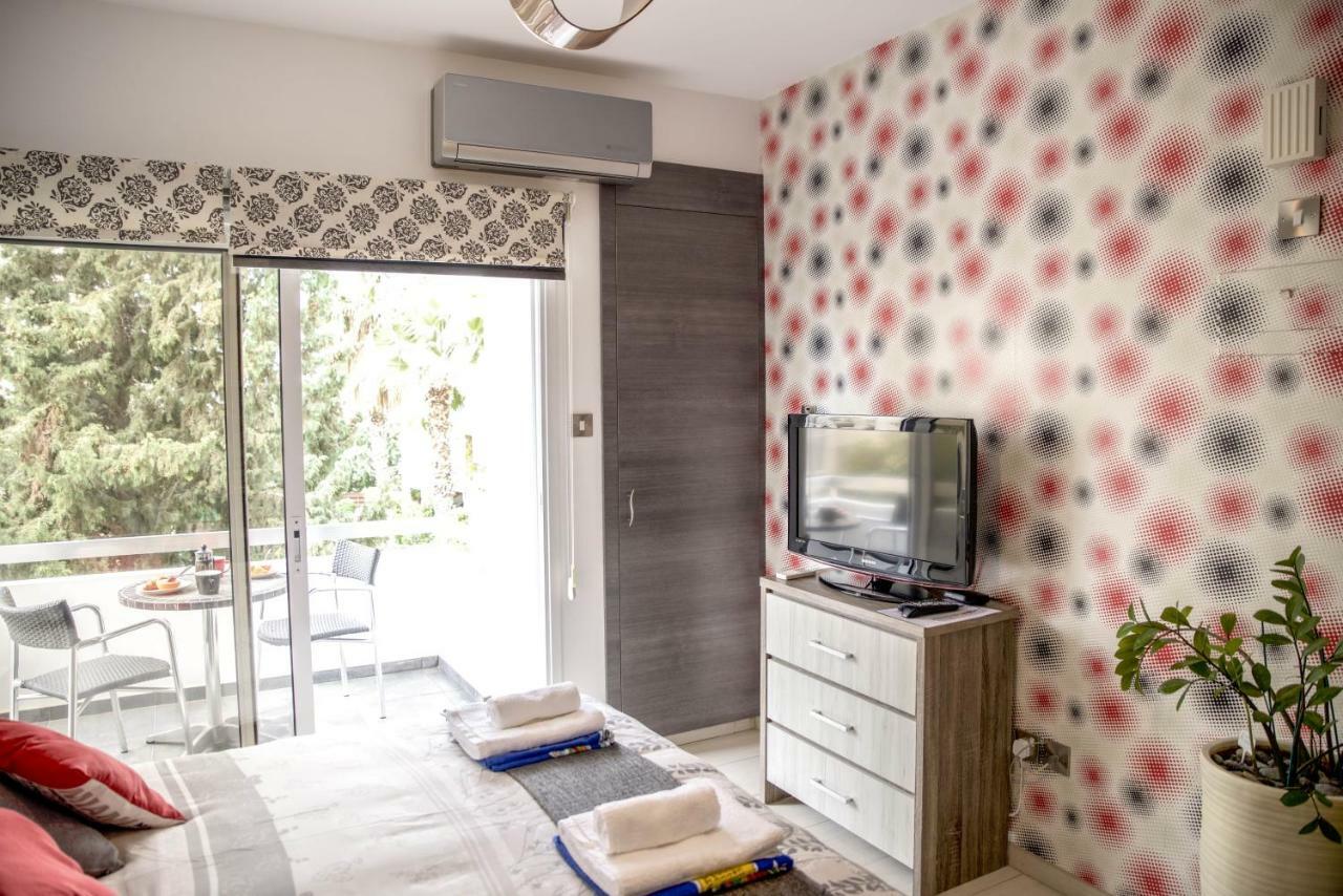 Green Valley Modern Studio Limassol Exteriör bild